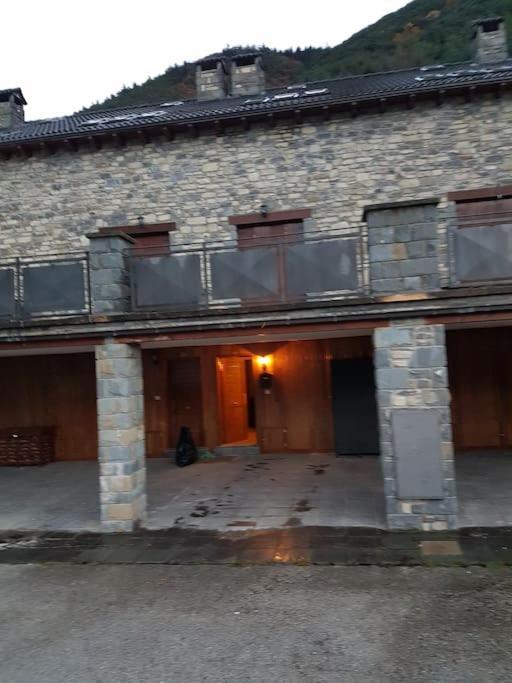 Adosado En Villanua Con Wifi Exterior photo